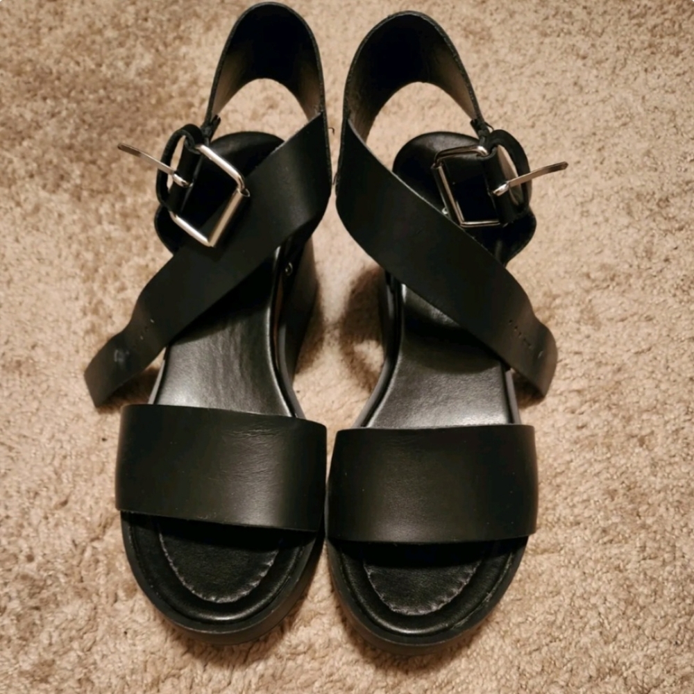 Black Sandals With Low Wedge Heel